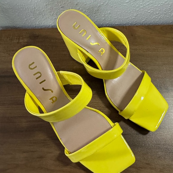 UNISA WOMEN'S CHRISSY SQUARE TOE HEELED SANDALS,YELLOW, US SIZE 6.5 MEDIUM, FUN! - Picture 6 of 13